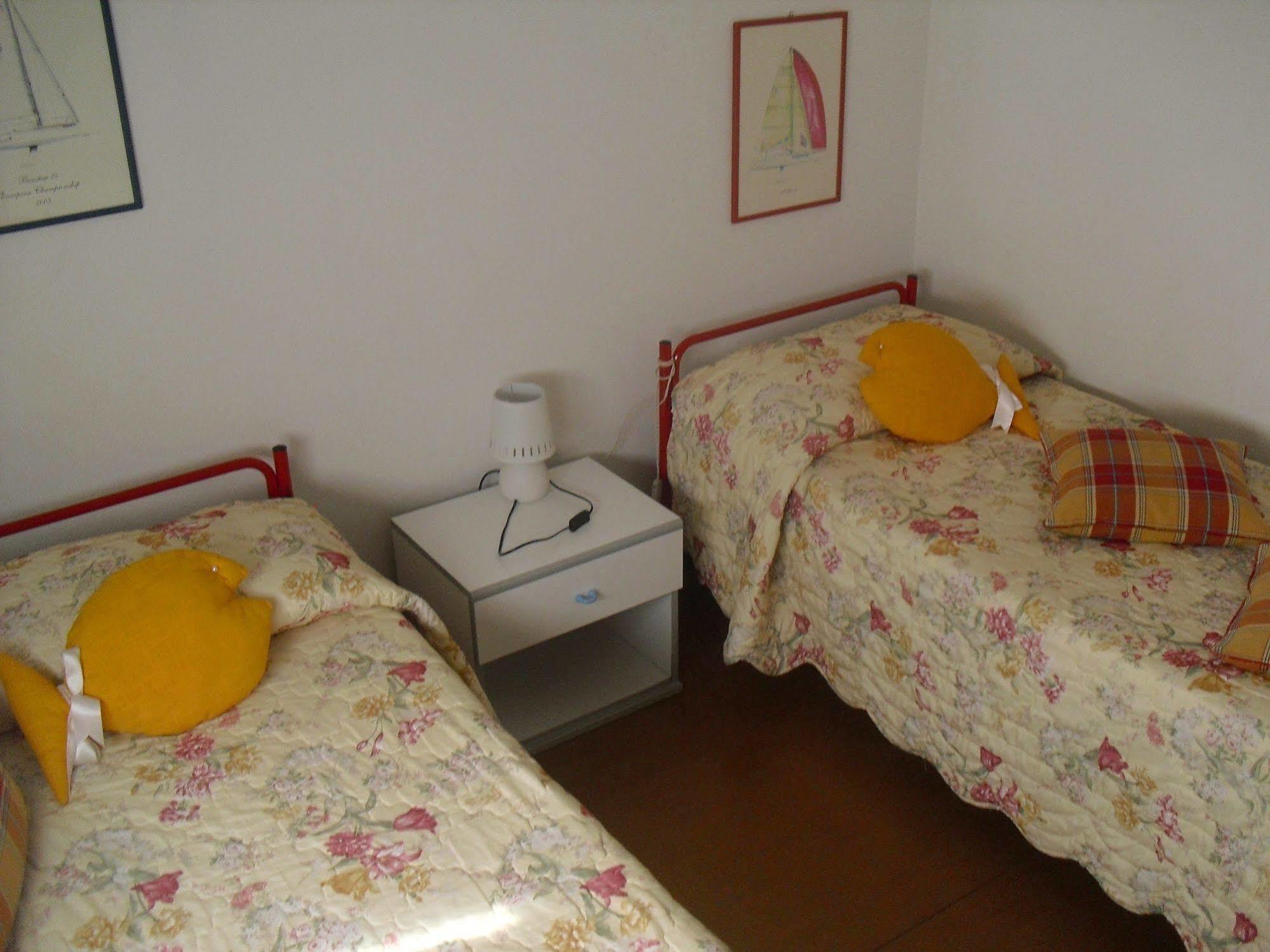 Casa Palmira Apartment Бренцоне сул Гарда Екстериор снимка