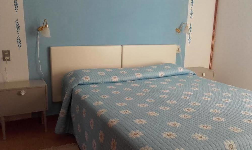 Casa Palmira Apartment Бренцоне сул Гарда Екстериор снимка