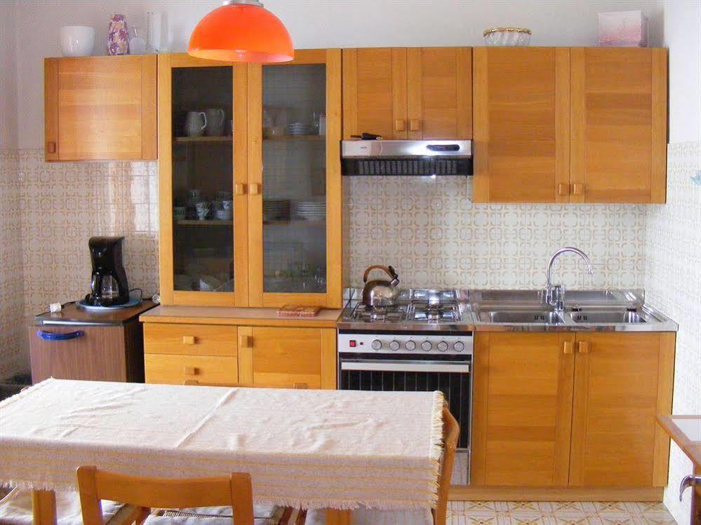 Casa Palmira Apartment Бренцоне сул Гарда Екстериор снимка